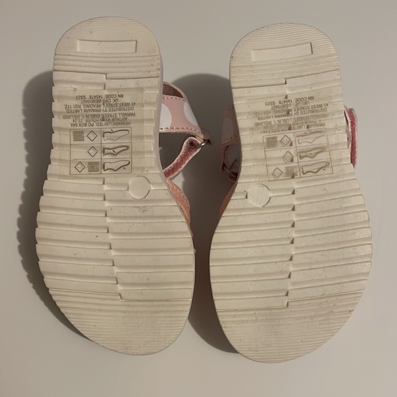 Minnie Mouse Sandals - Picture 6 of 6